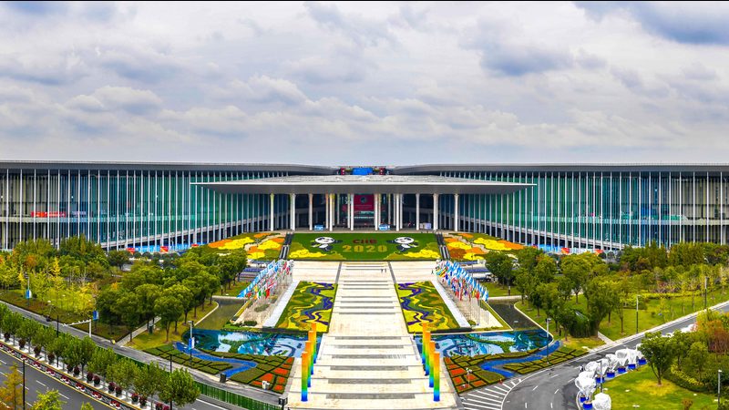 成都户外标识标牌：如何打造持久耐用的城市风景线**